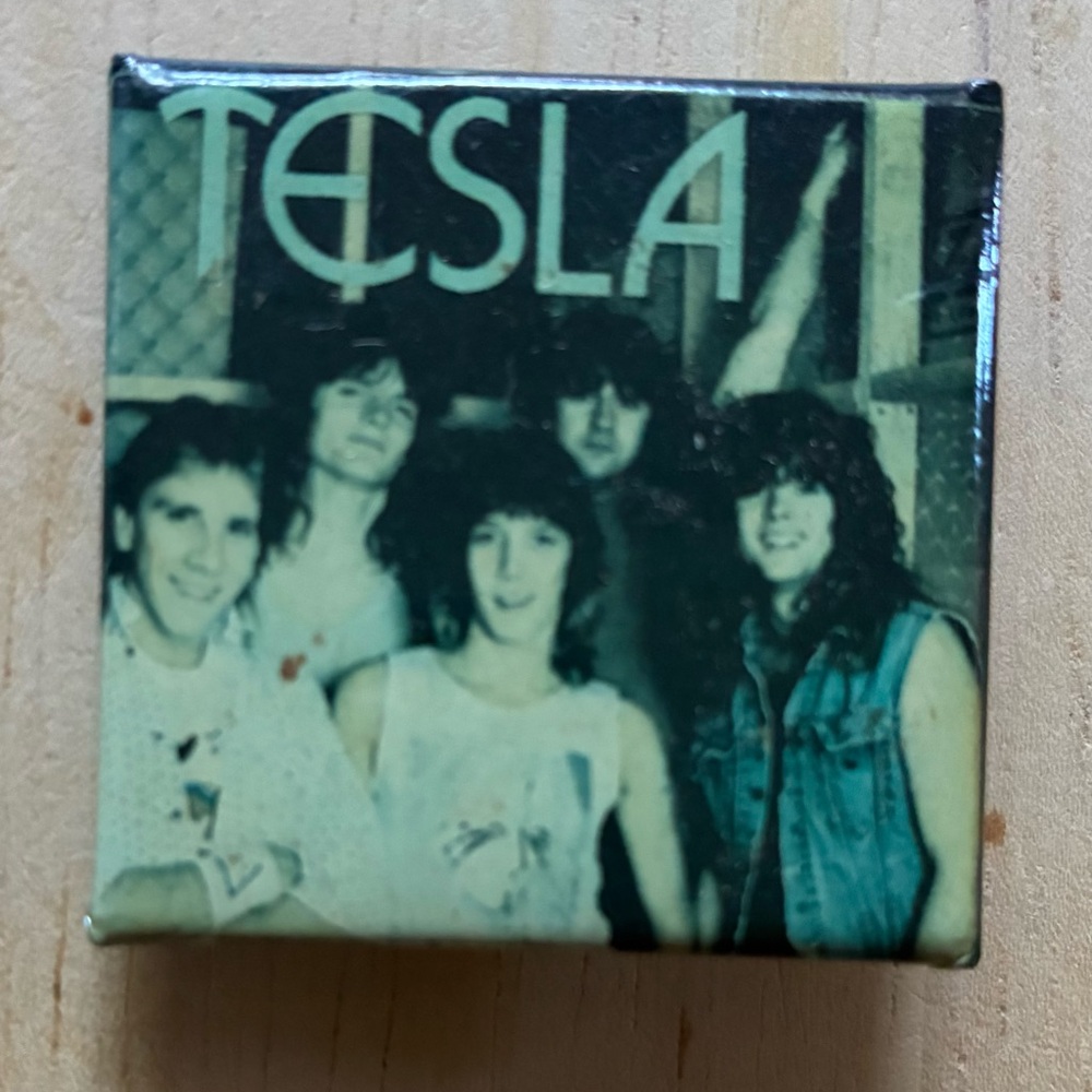 Tesla, Rock Band Vintage Pin Button 1987 - RARE